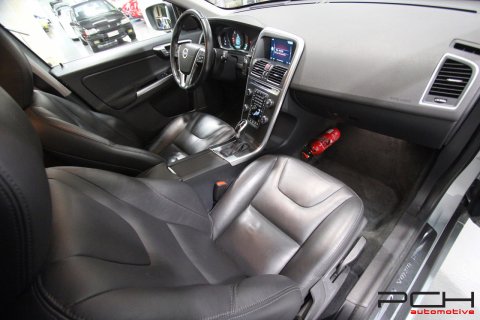 VOLVO XC 60 2.4 D4 163cv AWD Summum Geartronic Aut.