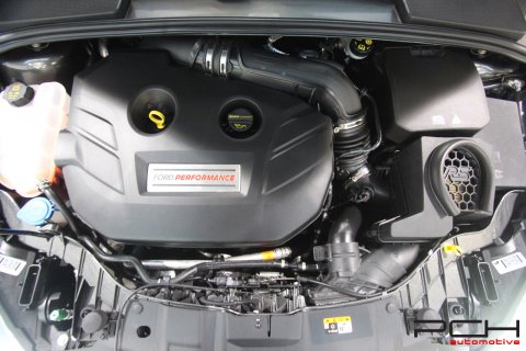 FORD Focus RS 2.3 EcoBoost 350cv 4WD - ETAT NEUF !!! -