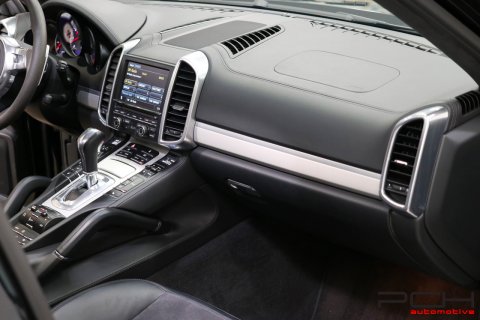 PORSCHE Cayenne GTS 4.8i V8 420cv Tiptronic S