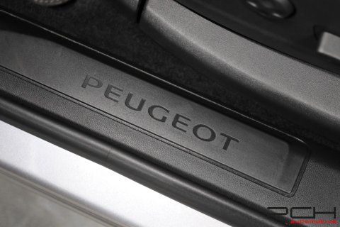 PEUGEOT 3008 1.2 PureTech 131cv - Allure -