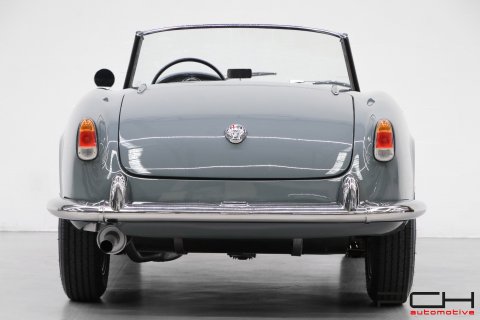 ALFA ROMEO Giulietta Spider Veloce 750 F + Hard-Top 1957 - Fully Restored ! -