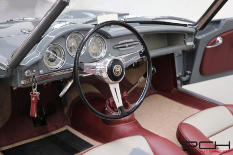 ALFA ROMEO Giulietta Spider Veloce 750 F + Hard-Top 1957 - Fully Restored ! -