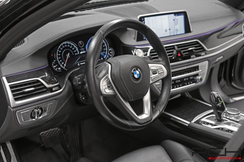 BMW 740e 2.0 258cv Aut. - Pack M Sport -
