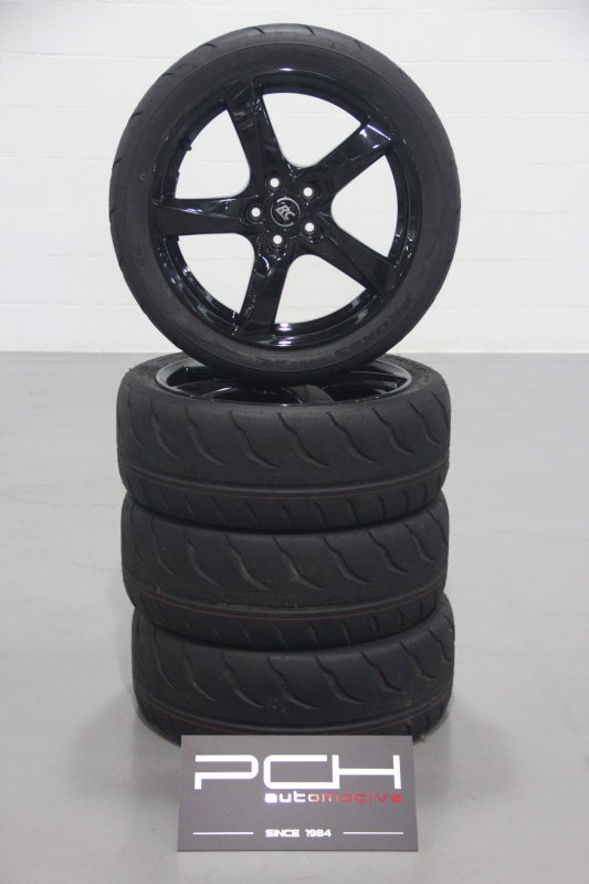 Jantes + Pneus Semi-Slick pour Ford Focus RS