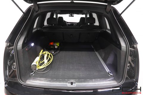 AUDI Q7 60 TFSie 340cv Quattro S-Line Competition Tiptronic - FULL OPTIONS ! -