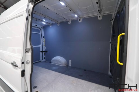 VOLKSWAGEN Crafter 2.0 CR TDi 140cv - L3H3 - New lift ! -