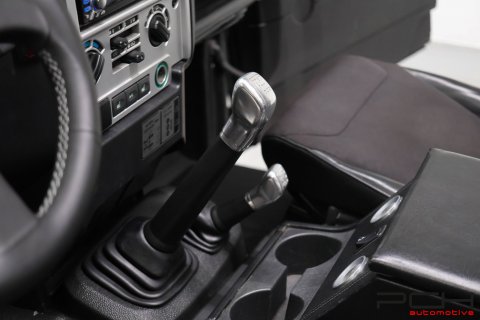 LAND ROVER Defender 90 Cabriolet TD4 122cv - SVX 