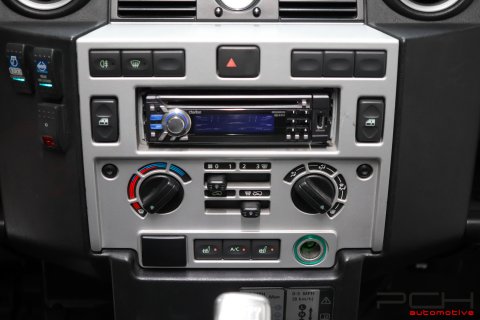 LAND ROVER Defender 90 Cabriolet TD4 122cv - SVX 