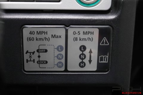 LAND ROVER Defender 90 Cabriolet TD4 122cv - SVX 