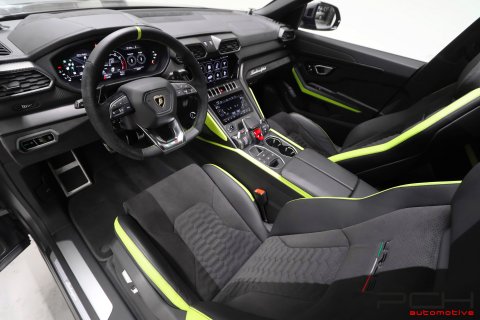 LAMBORGHINI Urus 4.0 Bi-Turbo V8 650cv - Graphite Capsule -