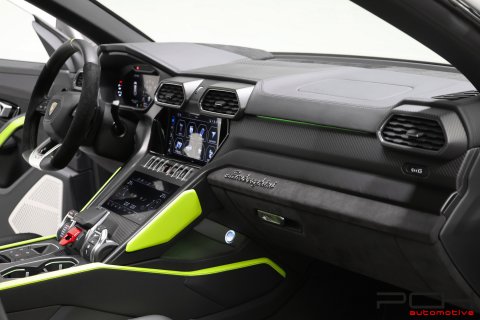 LAMBORGHINI Urus 4.0 Bi-Turbo V8 650cv - Graphite Capsule -