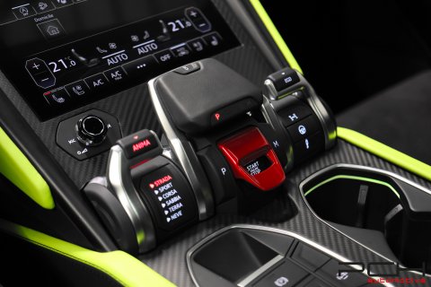 LAMBORGHINI Urus 4.0 Bi-Turbo V8 650cv - Graphite Capsule -