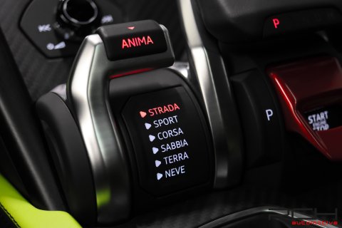 LAMBORGHINI Urus 4.0 Bi-Turbo V8 650cv - Graphite Capsule -