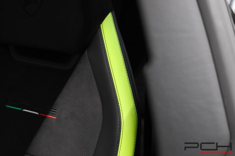 LAMBORGHINI Urus 4.0 Bi-Turbo V8 650cv - Graphite Capsule -