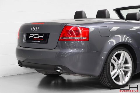 AUDI A4 Cabriolet 2.0 TDi 140cv - S-line -