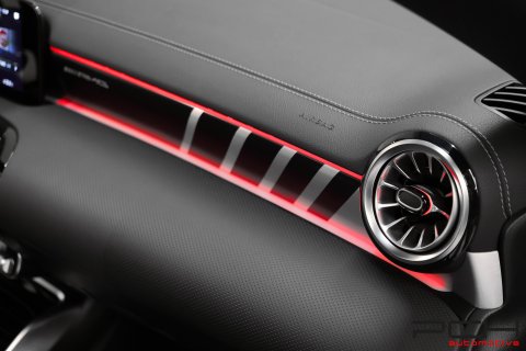 MERCEDES-BENZ CLA 45 AMG S Shooting Brake 4-Matic+ 421cv