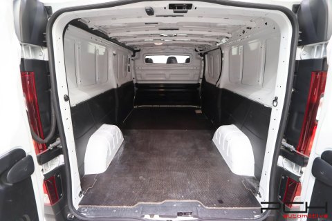 RENAULT Trafic 2.0 Blue dCi 120cv - L2H1 -