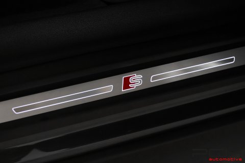 AUDI Q8 e-hybrid 60 TFSIe Quattro S-Line Competition Tiptronic - Full Options ! -