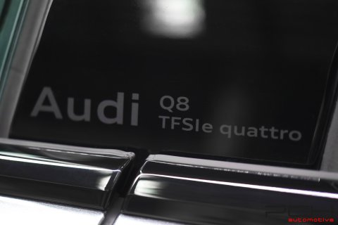 AUDI Q8 e-hybrid 60 TFSIe Quattro S-Line Competition Tiptronic - Full Options ! -