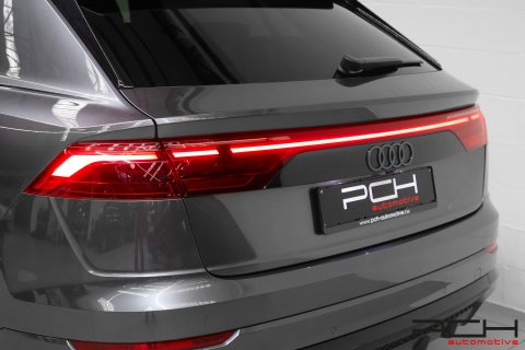 AUDI Q8 e-hybrid 60 TFSIe Quattro S-Line Competition Tiptronic - Full Options ! -