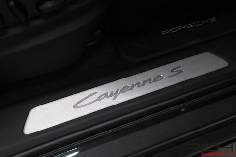 PORSCHE Cayenne S 3.0 Turbo V6 E-Hybrid - Pack Sport Design -