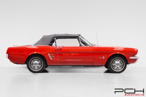 FORD Mustang Cabriolet 200ci 3.3 6 Cylindres Automatique