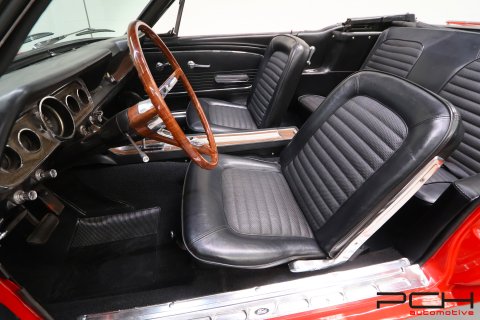 FORD Mustang Cabriolet 200ci 3.3 6 Cylindres Automatique