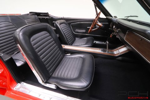 FORD Mustang Cabriolet 200ci 3.3 6 Cylindres Automatique