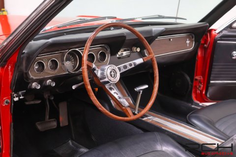 FORD Mustang Cabriolet 200ci 3.3 6 Cylindres Automatique