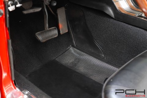 FORD Mustang Cabriolet 200ci 3.3 6 Cylindres Automatique