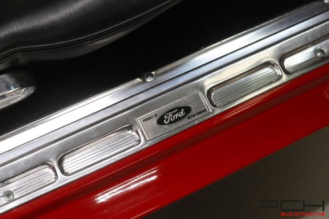 FORD Mustang Cabriolet 200ci 3.3 6 Cylindres Automatique