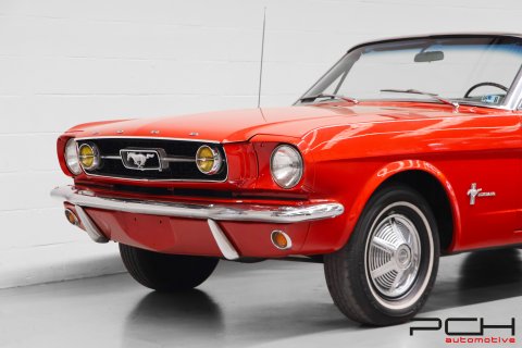 FORD Mustang Cabriolet 200ci 3.3 6 Cylindres Automatique