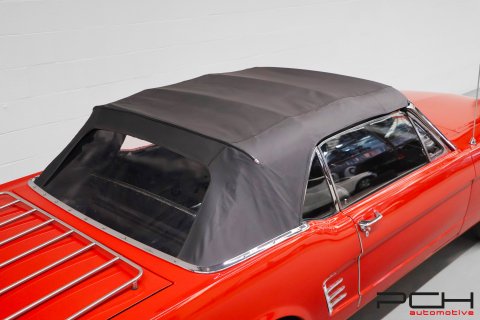 FORD Mustang Cabriolet 200ci 3.3 6 Cylindres Automatique