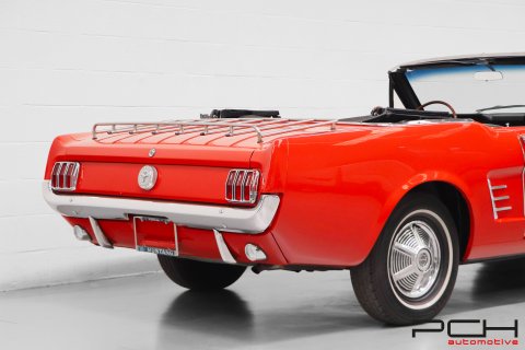 FORD Mustang Cabriolet 200ci 3.3 6 Cylindres Automatique