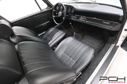 PORSCHE 911 T SWB 1967 - Fully Restored By Kremer ! -
