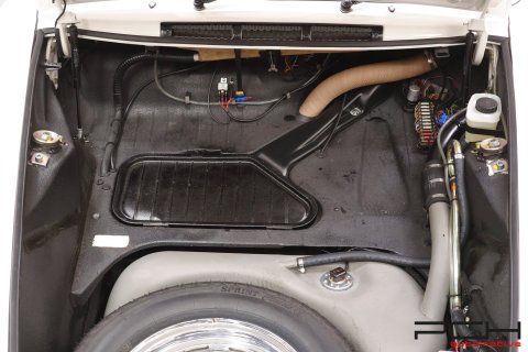 PORSCHE 911 T SWB 1967 - Fully Restored By Kremer ! -
