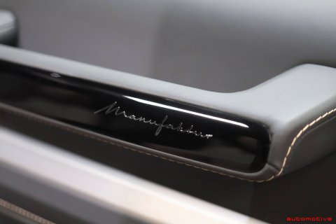 MERCEDES-BENZ G 63 AMG 4.0 V8 585cv Aut. - New Lift -