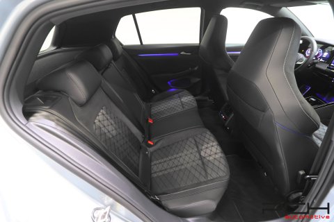 VOLKSWAGEN Golf VIII 2.0 TDi 150cv R-Line DSG Aut.
