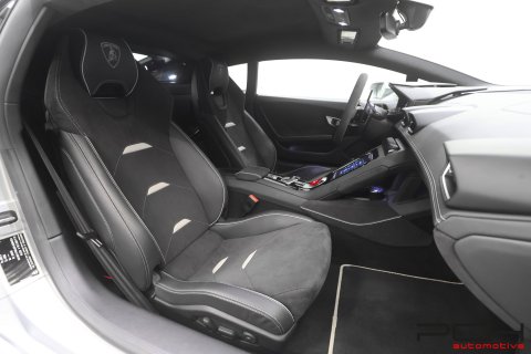 LAMBORGHINI Huracan EVO LP640-4