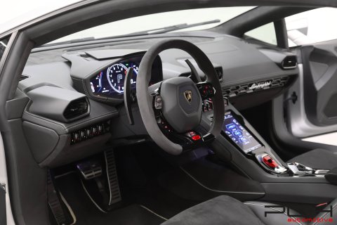 LAMBORGHINI Huracan EVO LP640-4
