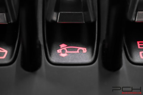 LAMBORGHINI Huracan EVO LP640-4
