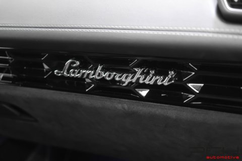 LAMBORGHINI Huracan EVO LP640-4