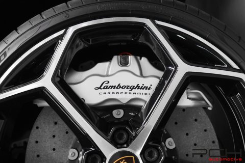 LAMBORGHINI Huracan EVO LP640-4
