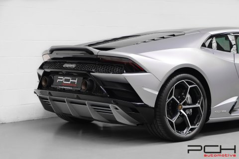 LAMBORGHINI Huracan EVO LP640-4