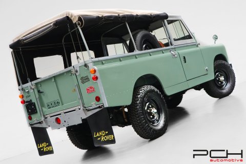 LAND ROVER Series IIA Cabriolet + Overdrive - FULLY FULLY RESTORED !!! -