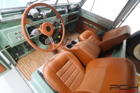 LAND ROVER Series IIA Cabriolet + Overdrive - FULLY FULLY RESTORED !!! -