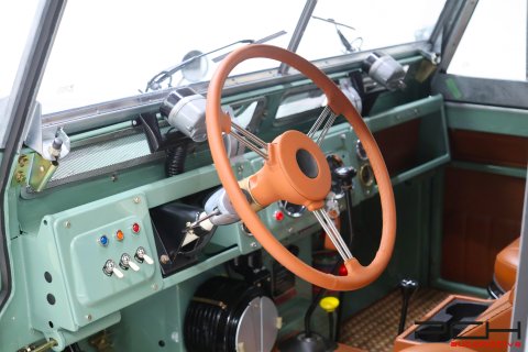LAND ROVER Series IIA Cabriolet + Overdrive - FULLY FULLY RESTORED !!! -