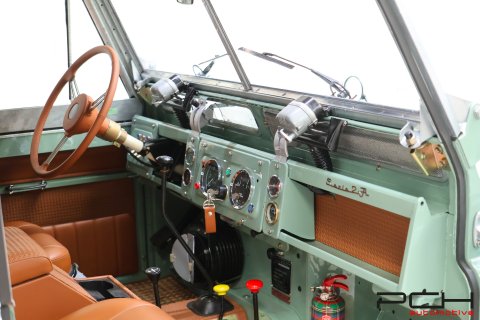 LAND ROVER Series IIA Cabriolet + Overdrive - FULLY FULLY RESTORED !!! -
