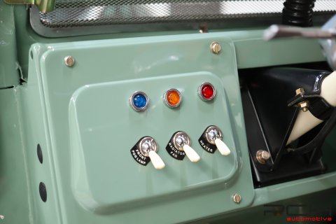 LAND ROVER Series IIA Cabriolet + Overdrive - FULLY FULLY RESTORED !!! -