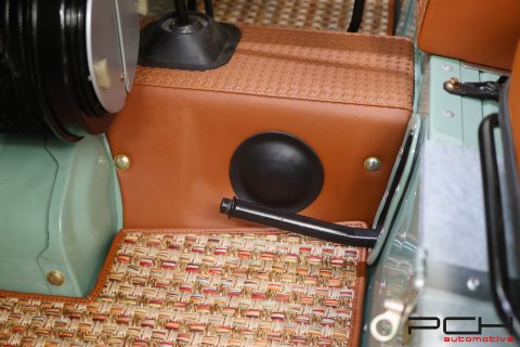 LAND ROVER Series IIA Cabriolet + Overdrive - FULLY FULLY RESTORED !!! -